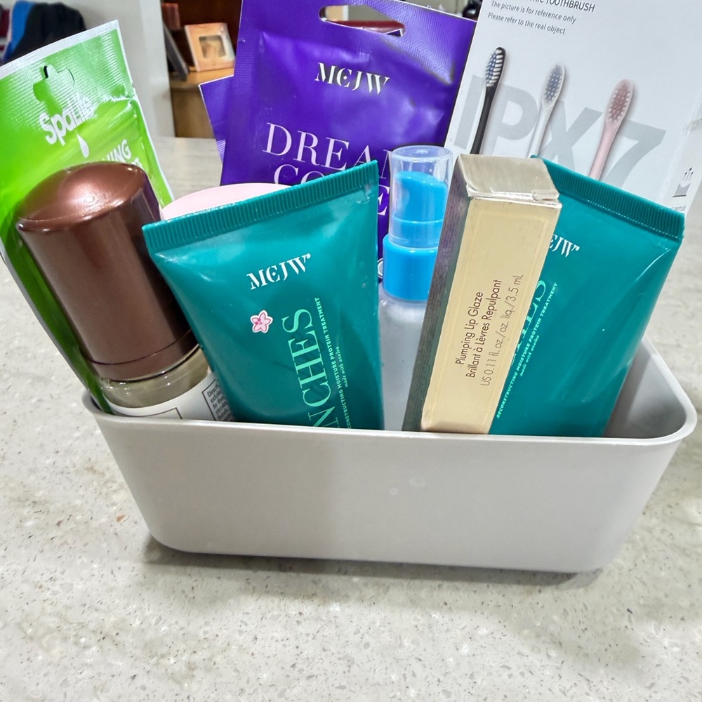 Skincare, Beauty Products, face, electric toothbrush, mask,hair, body tan